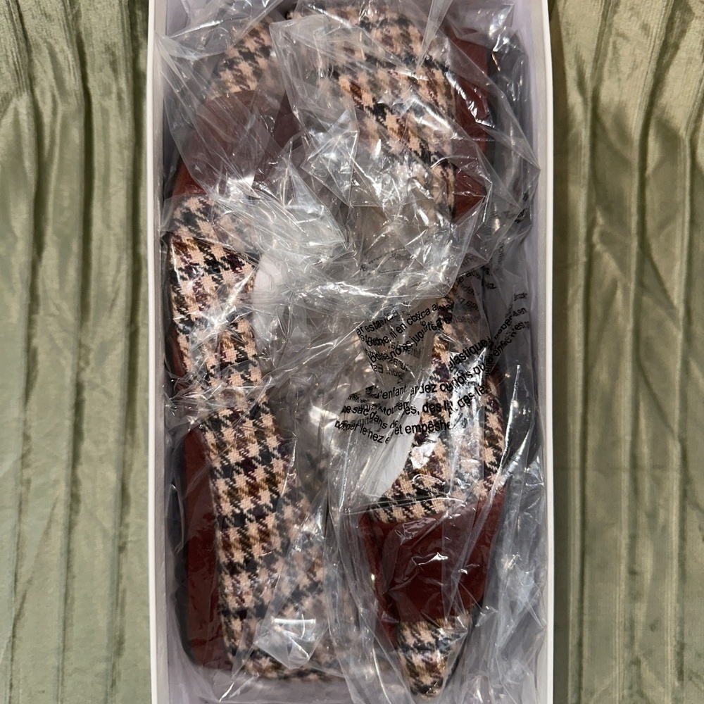 Brand New Alex Marie Loafer, Size 7 - Picture 8 of 9
